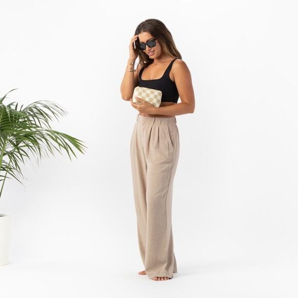 Aloha Collection• Checkmate Mini Pouch Crème on Dune - Picture 3 of 6